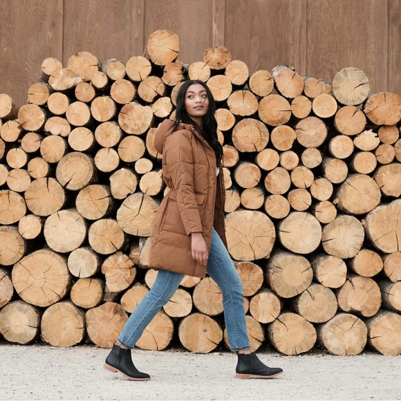 Nisolo Eva Everyday Chelsea Boot - Picture 4 of 8